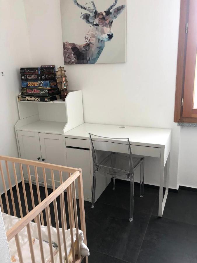 Casa Gaiani Villetta In Riva Al Lago Vista Mozzafiato Varano Borghi Dış mekan fotoğraf