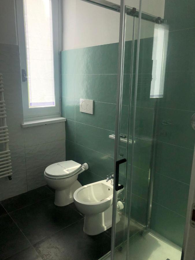 Casa Gaiani Villetta In Riva Al Lago Vista Mozzafiato Varano Borghi Dış mekan fotoğraf