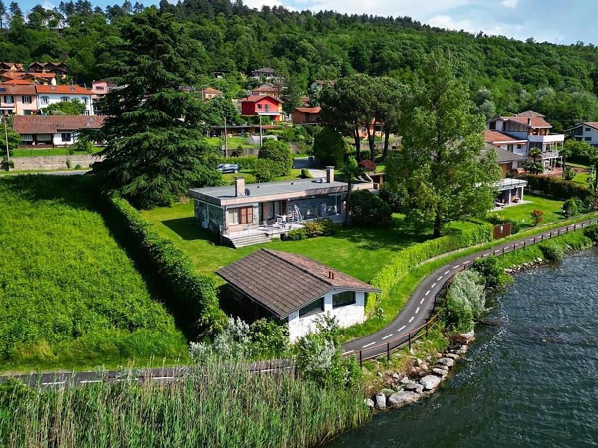 Casa Gaiani Villetta In Riva Al Lago Vista Mozzafiato Varano Borghi Dış mekan fotoğraf